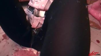 Cakes and Cunts MESSacre Screencap 27 on www.sinx.com