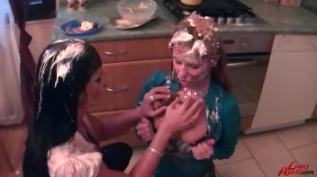 Cakes and Cunts MESSacre Screencap 32 on www.sinx.com