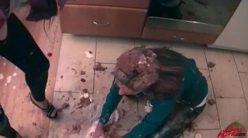 Cakes and Cunts MESSacre Screencap 38 on www.sinx.com