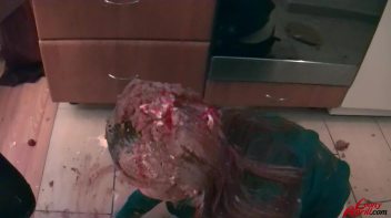 Cakes and Cunts MESSacre Screencap 39 on www.sinx.com