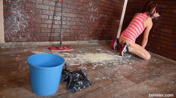 Tereza is getting messy while cleaning up Screencap 60 on www.sinx.com