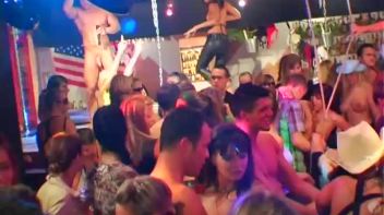 Roadhouse Hos Part 4 - Main Edit Screencap 72 on www.sinx.com