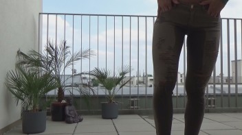 Voll in meine Hose gepisst Screencap 27 on www.sinx.com