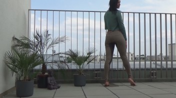 Voll in meine Hose gepisst Screencap 13 on www.sinx.com