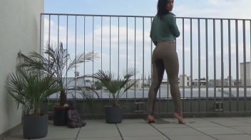 Voll in meine Hose gepisst Screencap 15 on www.sinx.com