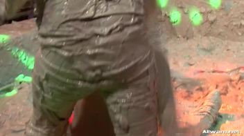 How Real Women Battle In The Mud Screencap 80 on www.sinx.com