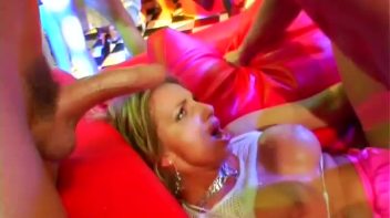 30+ Bi Partiers Slippin' and Sliding In Orgy Club Screencap 94 on www.sinx.com