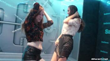Hotties Workin' That Wetlook! Screencap 46 on www.sinx.com
