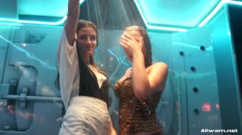 Hotties Workin' That Wetlook! Screencap 63 on www.sinx.com