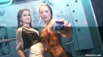 Hotties Workin' That Wetlook! Screencap 65 on www.sinx.com