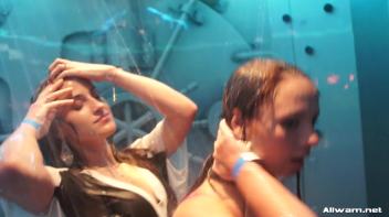 Hotties Workin' That Wetlook! Screencap 69 on www.sinx.com
