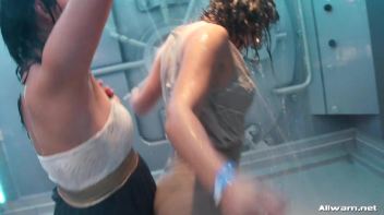 Hotties Workin' That Wetlook! Screencap 79 on www.sinx.com