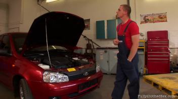 The Lazy Mechanic Screencap 6 on www.sinx.com