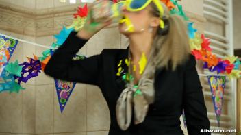 This Bitch Will Mess Your Party Up Screencap 13 on www.sinx.com
