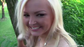 Barbie Blow Me Screencap 29 on www.sinx.com