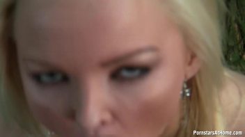 Barbie Blow Me Screencap 50 on www.sinx.com