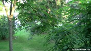 Barbie Blow Me Screencap 81 on www.sinx.com