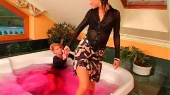 Lusting For Wet and Messy Bath Fun Screencap 108 on www.sinx.com