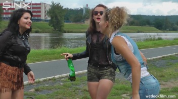 Cute Bitches Brawl In The Water - Cam 1 Screencap 20 on www.sinx.com
