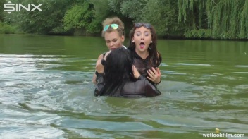 Cute Bitches Brawl In The Water - Cam 1 Screencap 39 on www.sinx.com