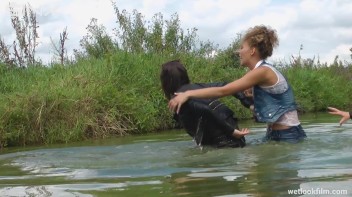 Cute Bitches Brawl In The Water - Cam 1 Screencap 40 on www.sinx.com