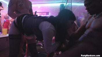 Party Hardcore Gone Crazy Vol. 29 Part 6 - Cam 4 Screencap 72 on www.sinx.com