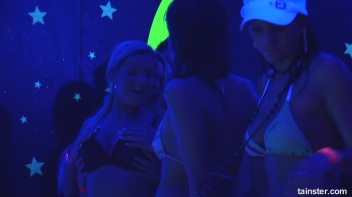 Spring Break Blow-Out Part 6 - Main Edit Screencap 77 on www.sinx.com