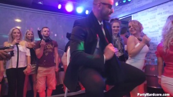 Party Hardcore Gone Crazy Vol. 29 Part 3 - Cam 4 Screencap 100 on www.sinx.com