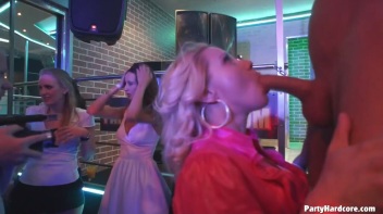 Party Hardcore Gone Crazy Vol. 29 Part 3 - Cam 4 Screencap 63 on www.sinx.com