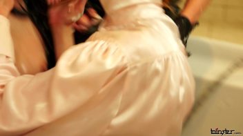 The Slimy Destruction of Mona Lee Screencap 113 on www.sinx.com