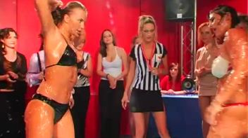 A Battle To The Messy Finish Screencap 24 on www.sinx.com