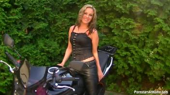 Piss Pounding Biker Babe Lesbos Screencap 3 on www.sinx.com