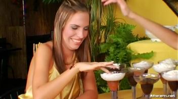 Messy Pudding Fun Screencap 1 on www.sinx.com