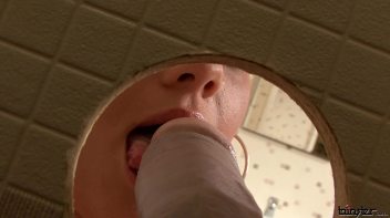 Regina Rides The Slime Wave Screencap 8 on www.sinx.com