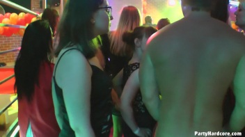 Party Hardcore Gone Crazy Vol. 36 Part 6 - Cam 4 Screencap 28 on www.sinx.com