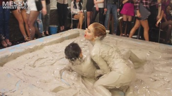 Messy Wrestling: Fashion Freaks Throw Down In The Mud - Watch Them Roar! Screencap 38 on www.sinx.com