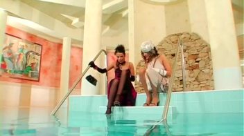 Sapphic Splash Screencap 2 on www.sinx.com