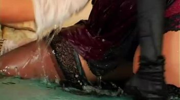 Sapphic Splash Screencap 81 on www.sinx.com