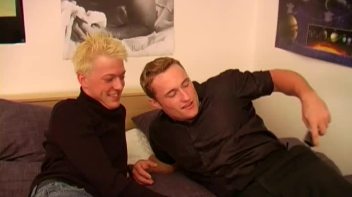 Dudes Getting Gay Busted By Girlfriend Screencap 8 on www.sinx.com