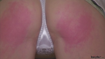 Smackfest Lesbos + Wet - Vivien & Kate Screencap 37 on www.sinx.com