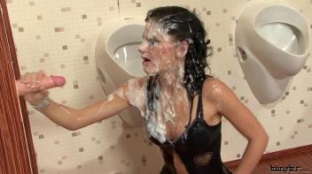 Creamy Carina Screencap 63 on www.sinx.com