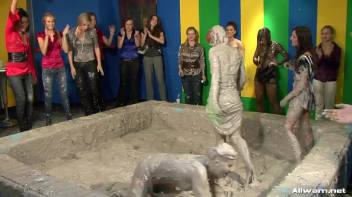 Redhead No More As Mud Consumes All! Screencap 39 on www.sinx.com