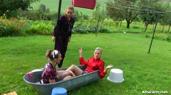 Sudsy Wetlook Washing Screencap 70 on www.sinx.com