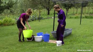 Sudsy Wetlook Washing Screencap 1 on www.sinx.com