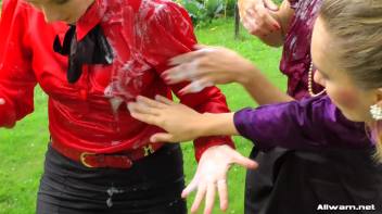 Sudsy Wetlook Washing Screencap 44 on www.sinx.com