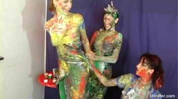 Crazy Color Combinations On These Chicks Screencap 44 on www.sinx.com