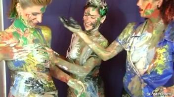 Crazy Color Combinations On These Chicks Screencap 51 on www.sinx.com