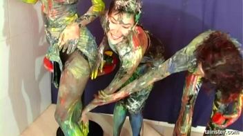 Crazy Color Combinations On These Chicks Screencap 56 on www.sinx.com