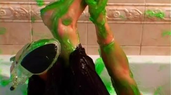 She Loves To Get Messy Any Way She Can Screencap 84 on www.sinx.com