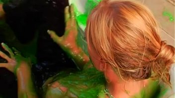 She Loves To Get Messy Any Way She Can Screencap 85 on www.sinx.com